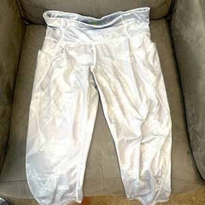 White & Grey 3/4 Leggings